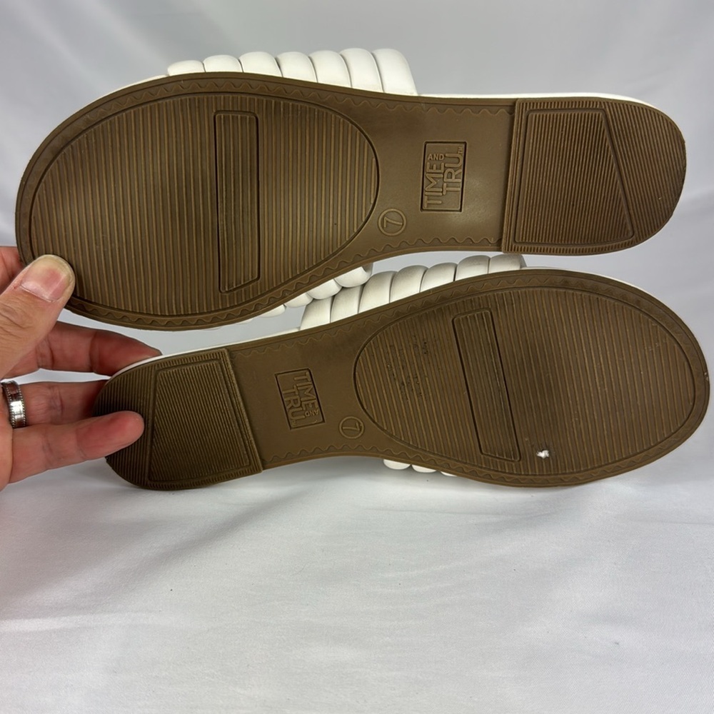 Time & Tru White Strappy Slide Sandals Size 7 - Picture 9 of 10